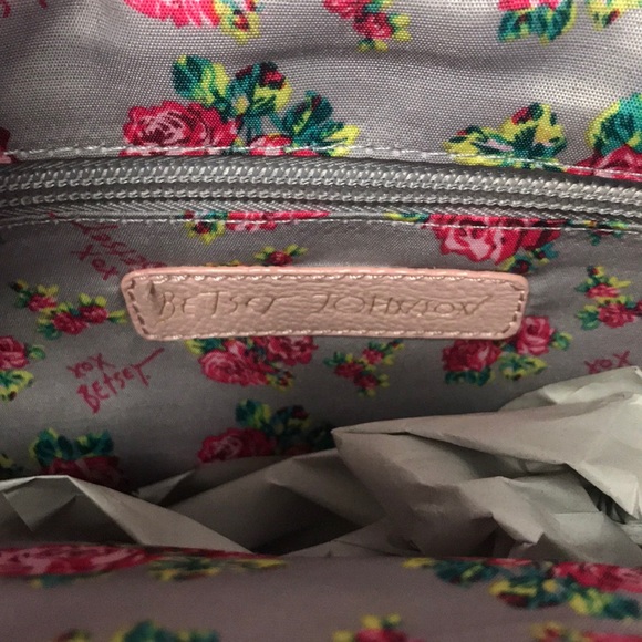 Betsey Johnson Tote with Scarf in Blush NWT - Picture 5 of 8